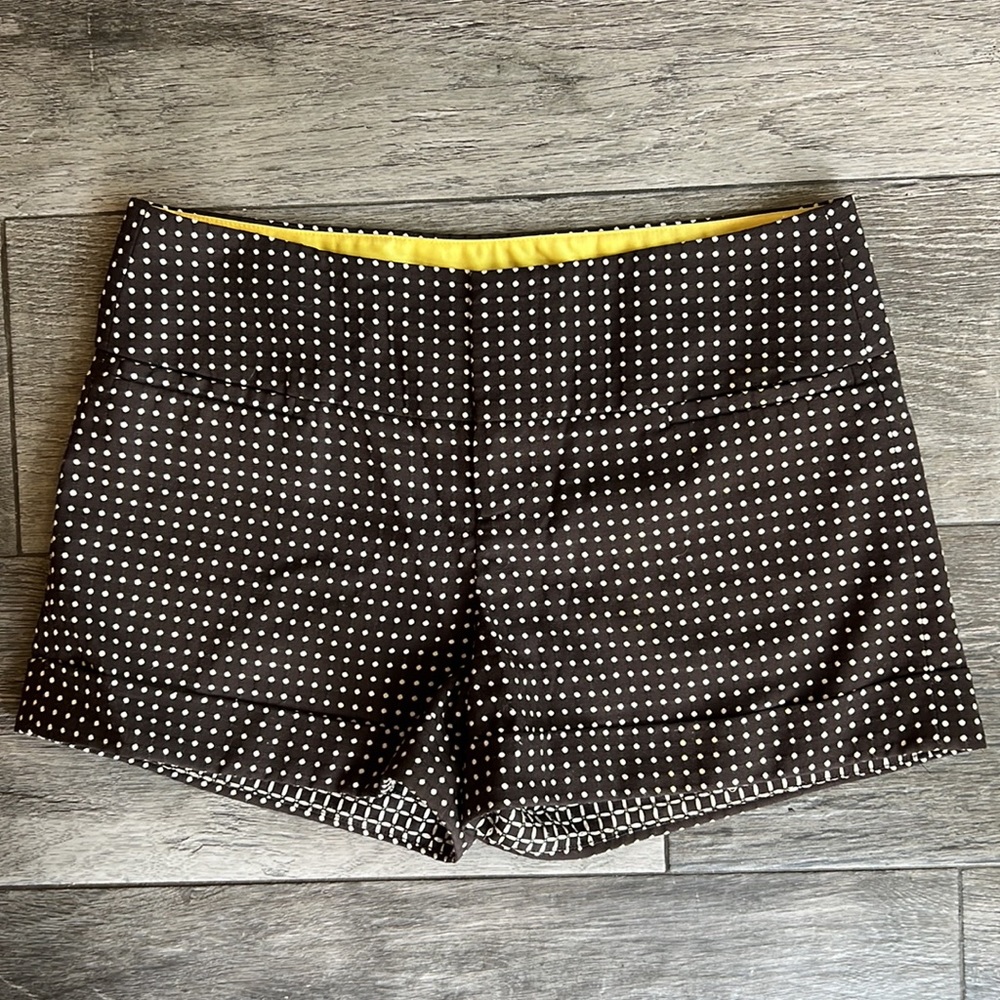 Alice + Olivia shorts sz8. B13
